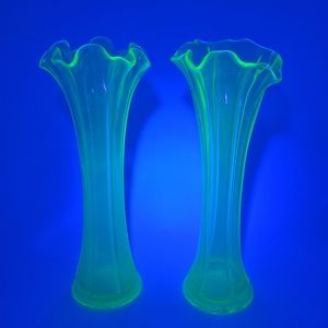 PENDING - VTG Uranium Vaseline Green Ruffle Swung Glass Vase, EACH